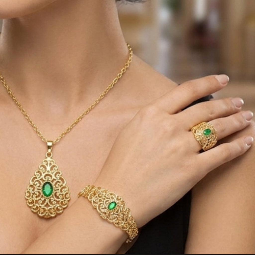 Conjunto de Joyería de Cuatro Piezas en Oro de 14K con Circón Verde